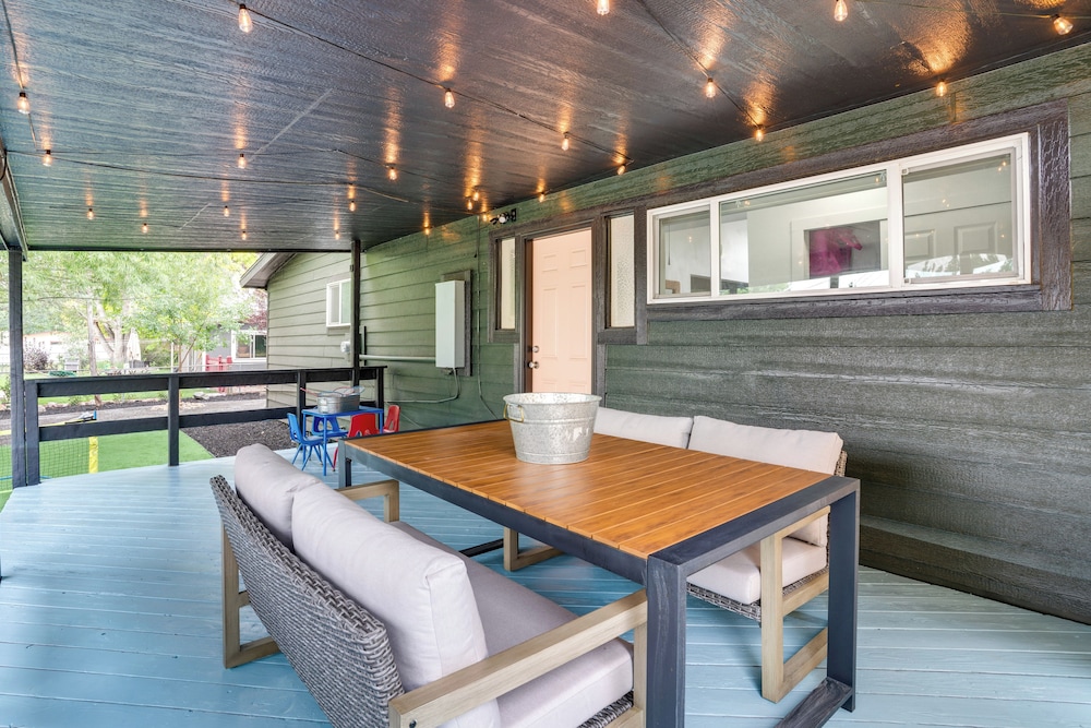 Game Room & Fire Pit: Family-friendly Loveland Gem