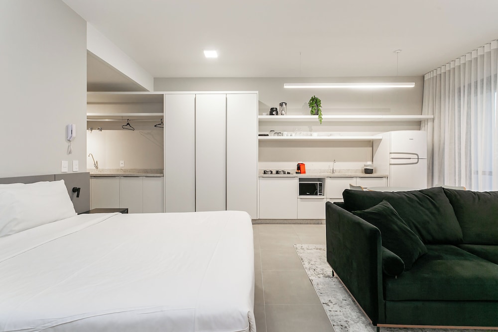 Studios Tower by Viva - Prédio com piscina e estacionamento no centro de Floripa