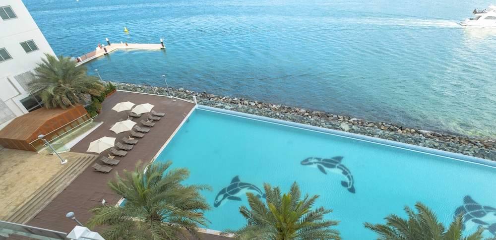 LUX Opulent Island Suite View 7
