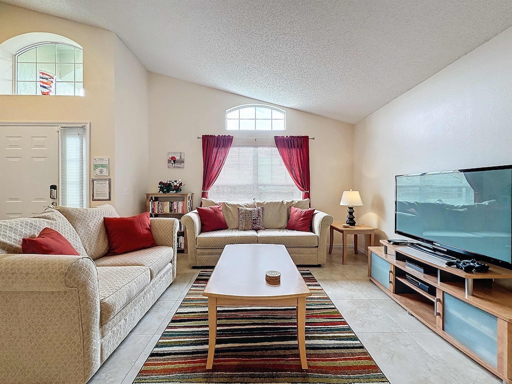 South Facing Pool Home With Golf Course Views