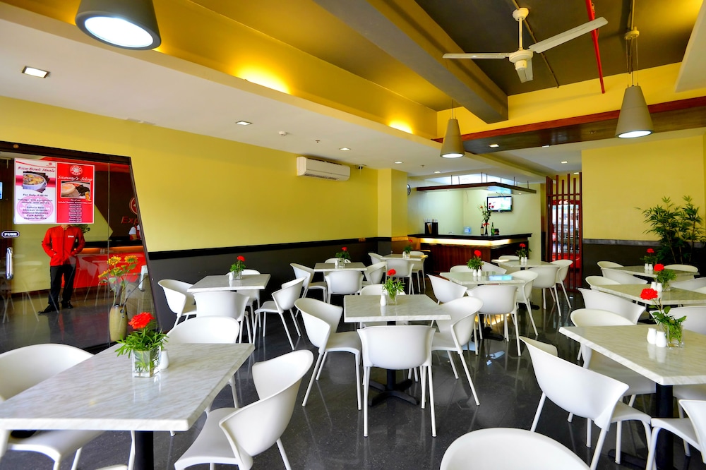 Cebu Vacations - Express Inn - Cebu Hotel - Property Image 46