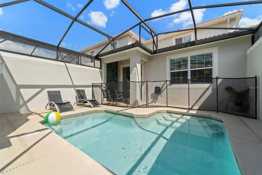 Vibrant 5Bd w Private Pool Waterpark at Storey Lake 4811m