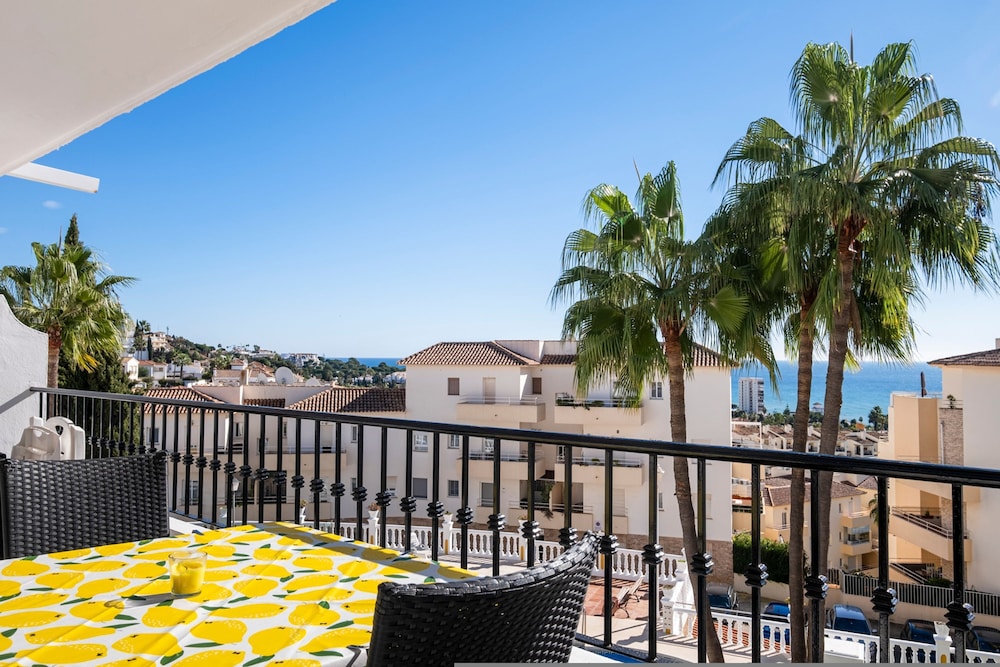 Sunny Flat With Pool in Riviera del Sol - Ref 96