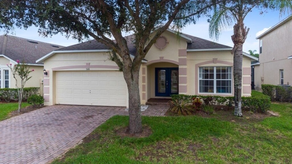Gated 4 Bed With Pool And Spa Close To Disney 4 Bedroom Villa