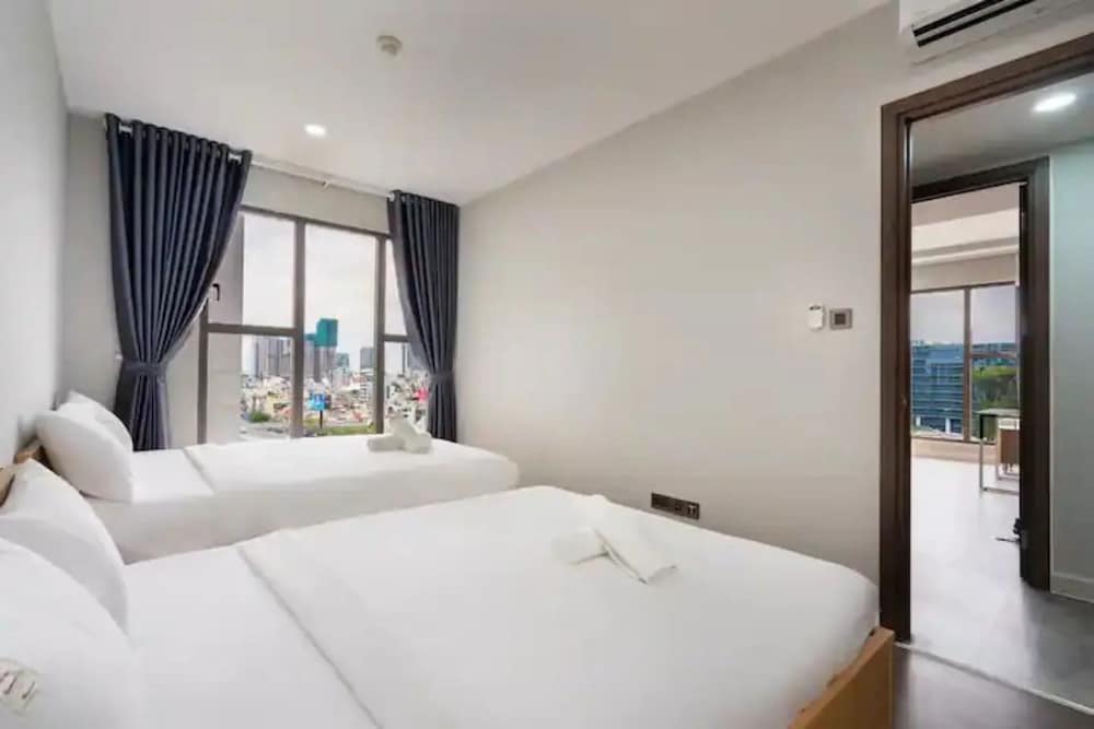 Prestige Saigon Royal - Modern Apartment