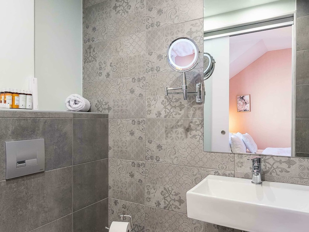Luxury Villa With Heated Pool, Hamam, Hydromassage, Billiard, 700m to the Beach