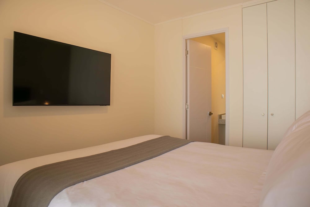 w Trendy 2BR Apartment w Pool in Barranco