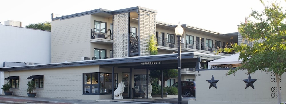 Hotel Sole Inn and Suites - Image 1