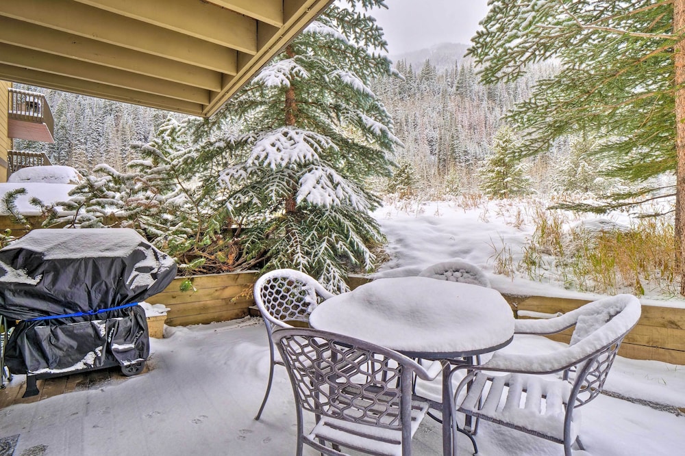 Charming Vail Condo w/ Patio & Mountain Views view 5