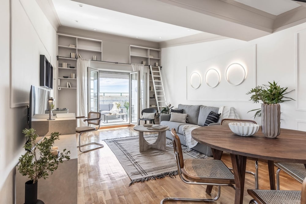 Minore - 1 Bedroom Penthouse and Terrace in Chueca