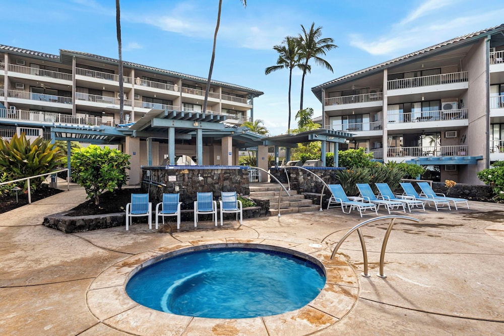 Easy Walk to Town Ocean Front AC & Wifi - Vrkcv