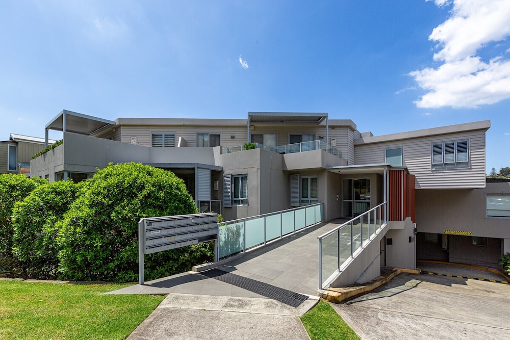 Seaside Retreat With Parking and Balcony