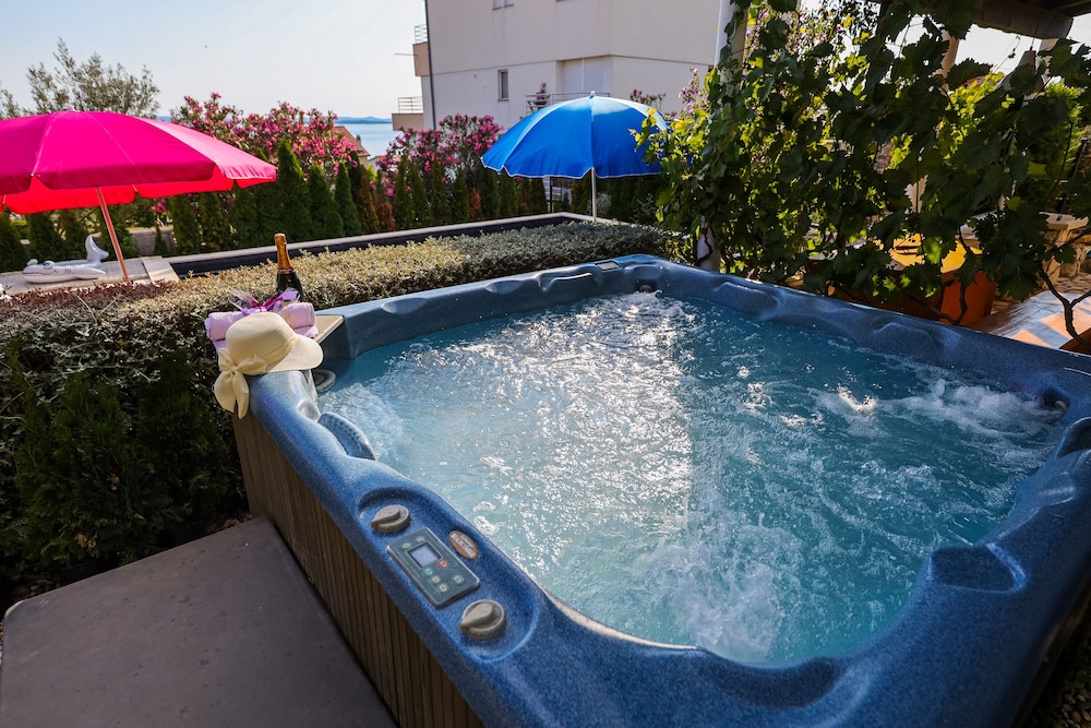 Luton Apartments, Zadar - Kozino, Heated Pool & Hot Tub