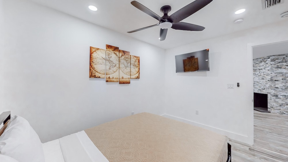 Casa Nirvana 4BR Home With Private Pool