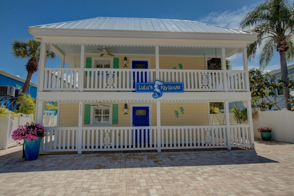 Hotel Lulu's Key House Kemp Ridley 1/1 Downstairs - Image 1