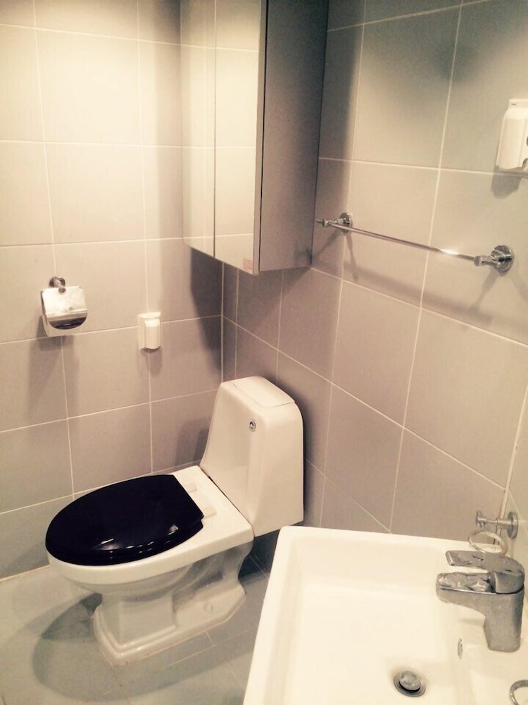 Xeromine - Hostel