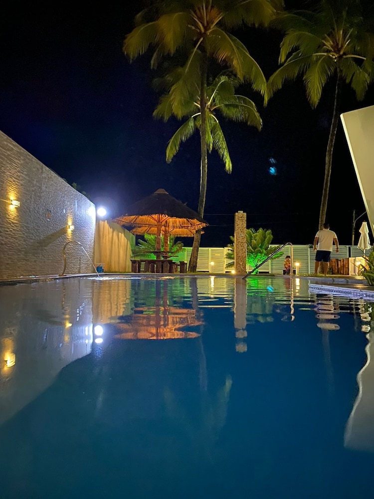 Flat 203 em Maria farinha com Jacuzzi.