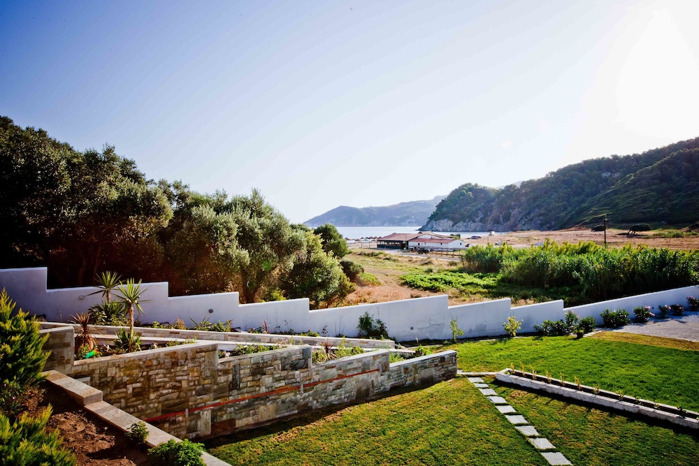 Aselinos Suites