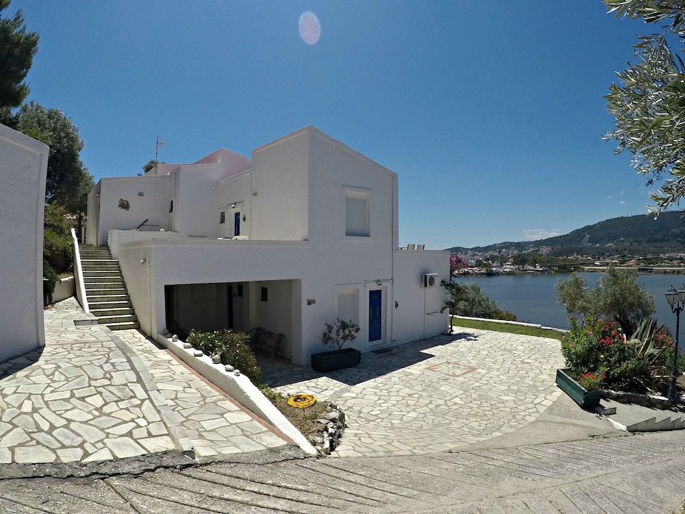 Villa Ariadni view 2