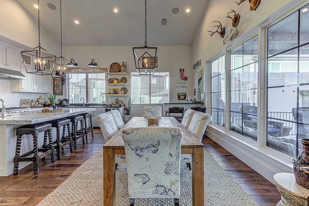 Immaculate Waterfront Home for 16 w/ Private Dock!