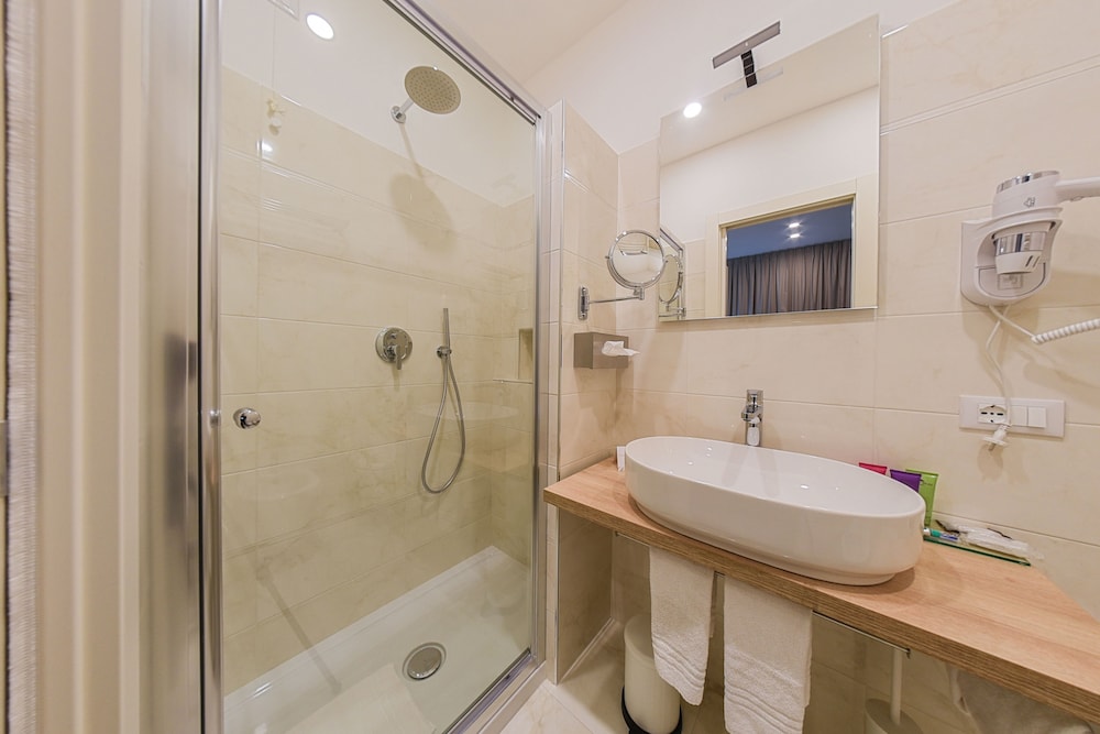 B&B H68 en Alassio — bathroom