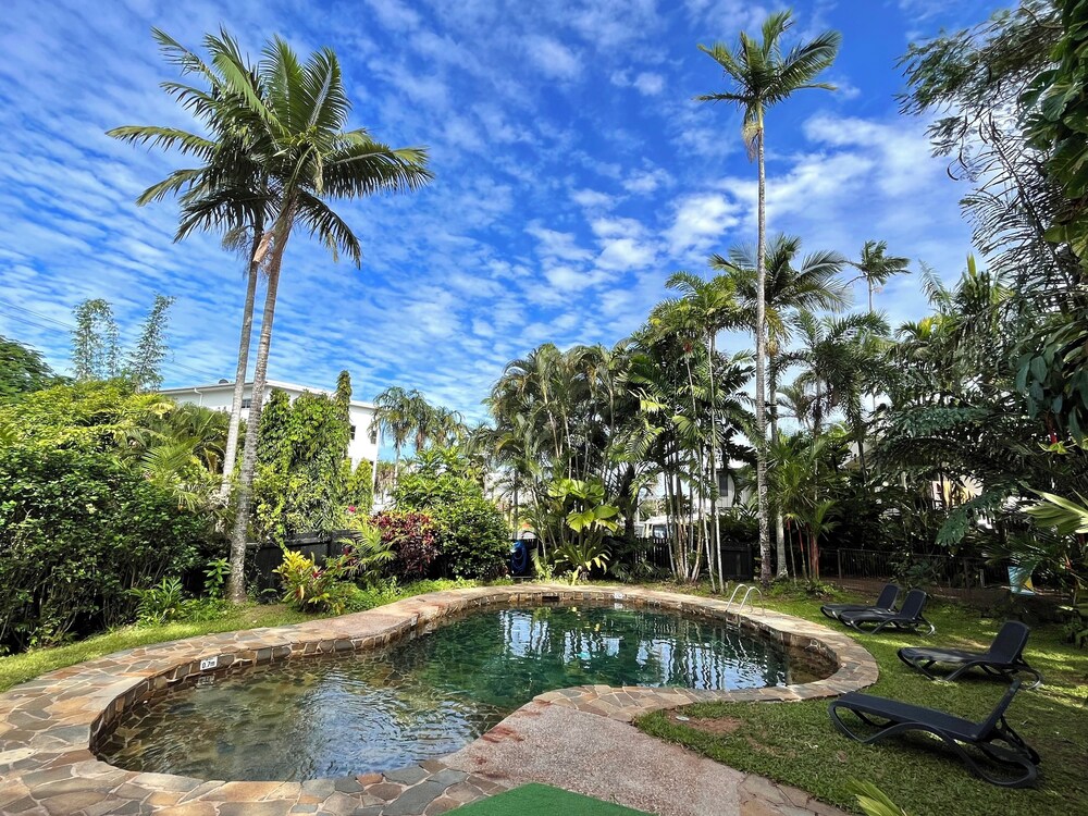 Mission Beach Lodge