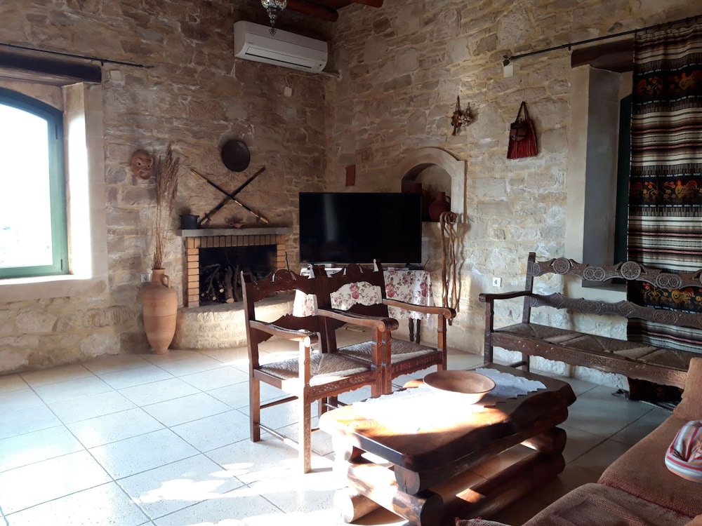 Spacious Villa in Margarites With Private Garden view 3