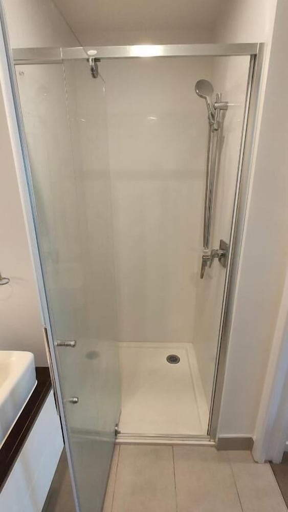 Near Sky Tower Cozy 1B Apt Close to Port
