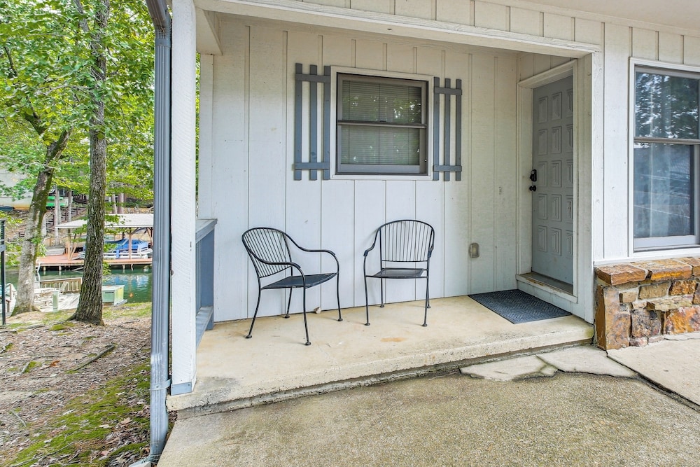 Lake Desoto Townhome: Swim Dock, Pets Welcome!