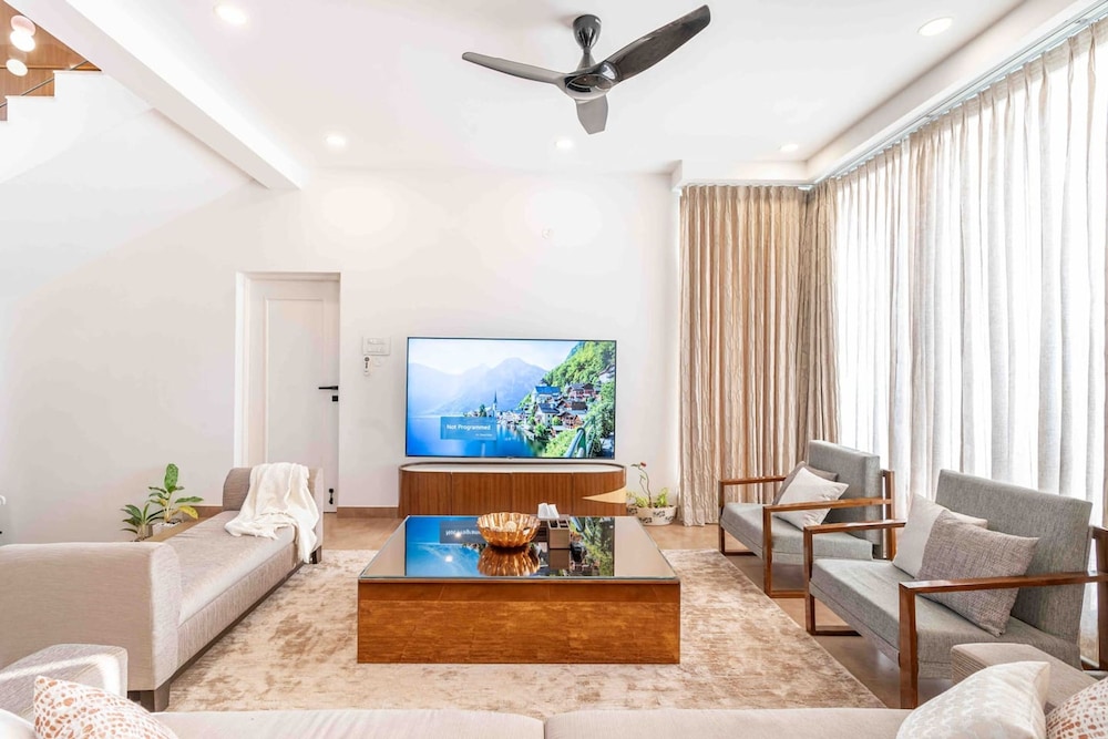 Luxury 4bhk Pool Villa - Sunset View