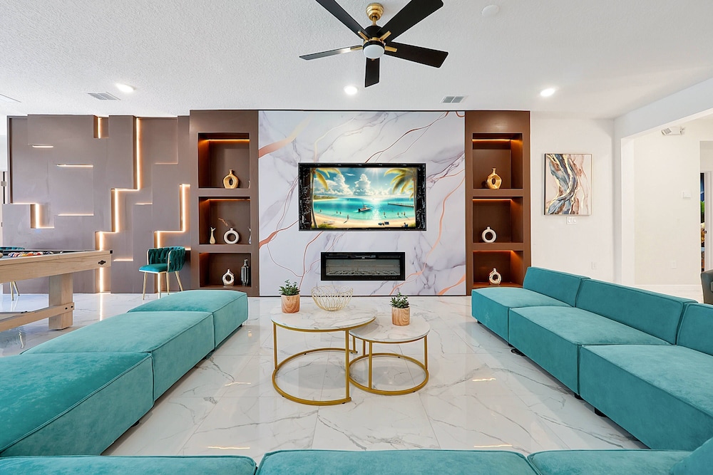 Luxury and Sophisticated 15 BR Ensuite