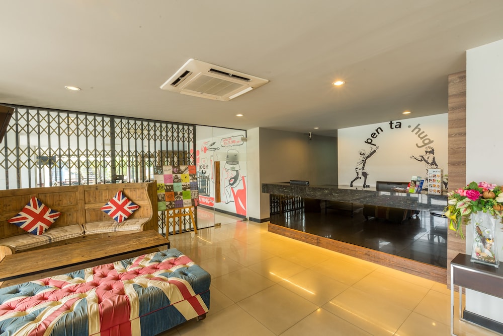 Pentahug Hotel