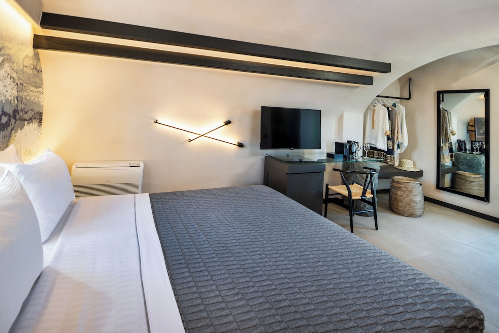 ArmonOia Suites
