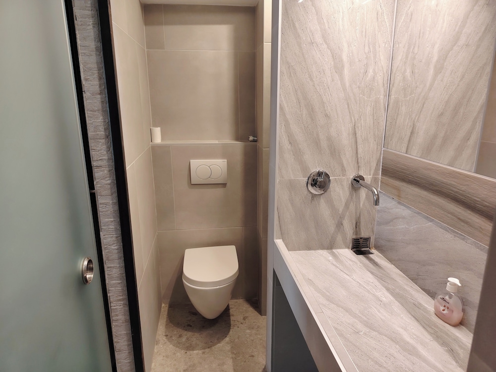 Olgas Luxury Apartment With 4 Bedrooms