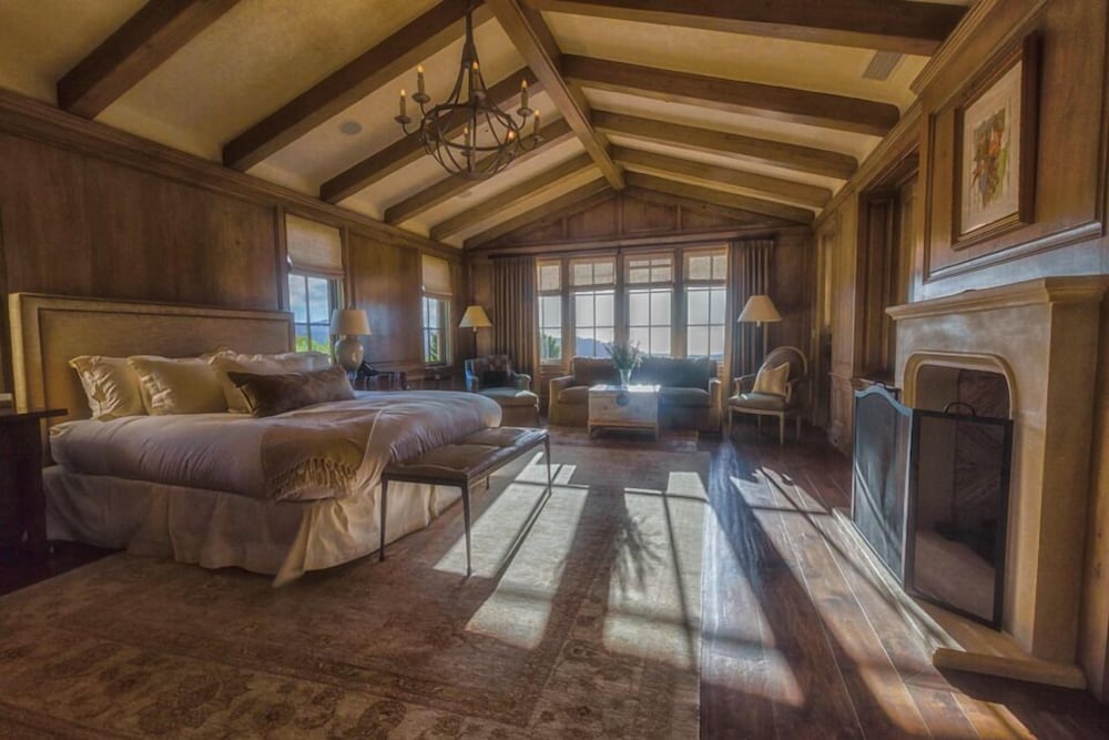 Lx1: Chateau D' Renaitre - Carmel-by-the-sea Luxury Villa: - Property Image 10