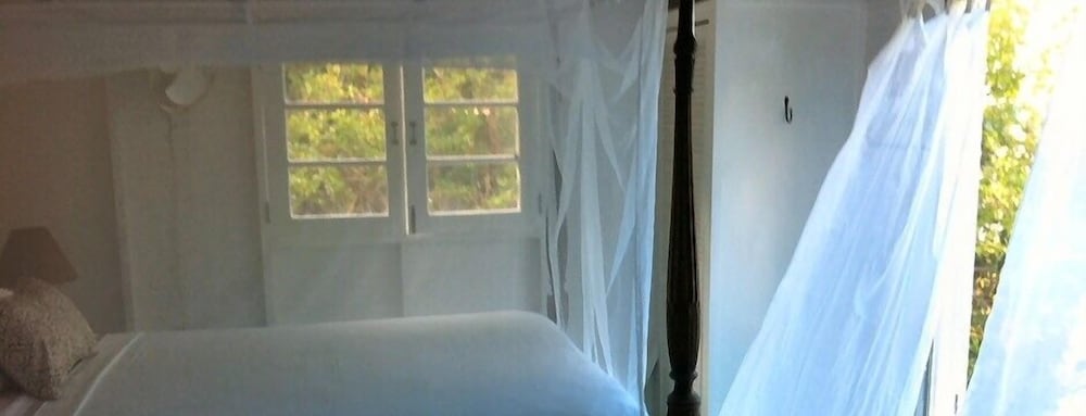 Galley Bay Cottages - Property Image 48