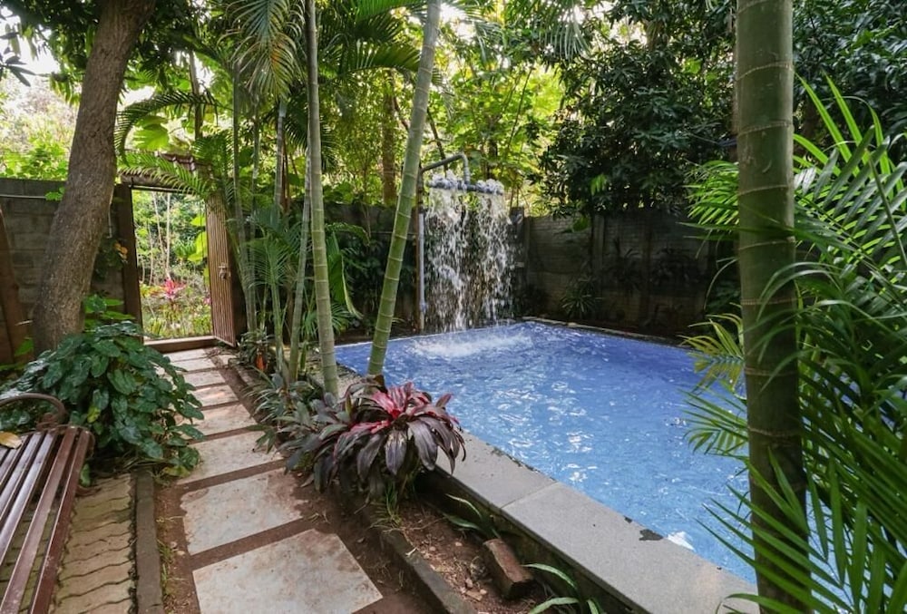 Aurobay Resorts