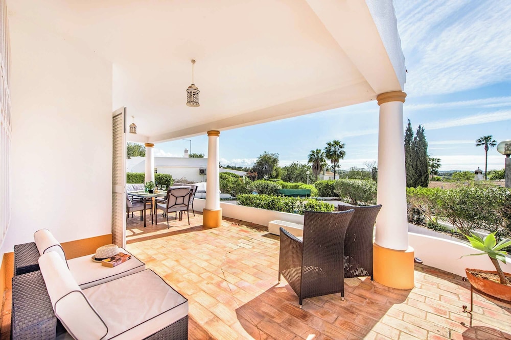 Villa Buganvilia