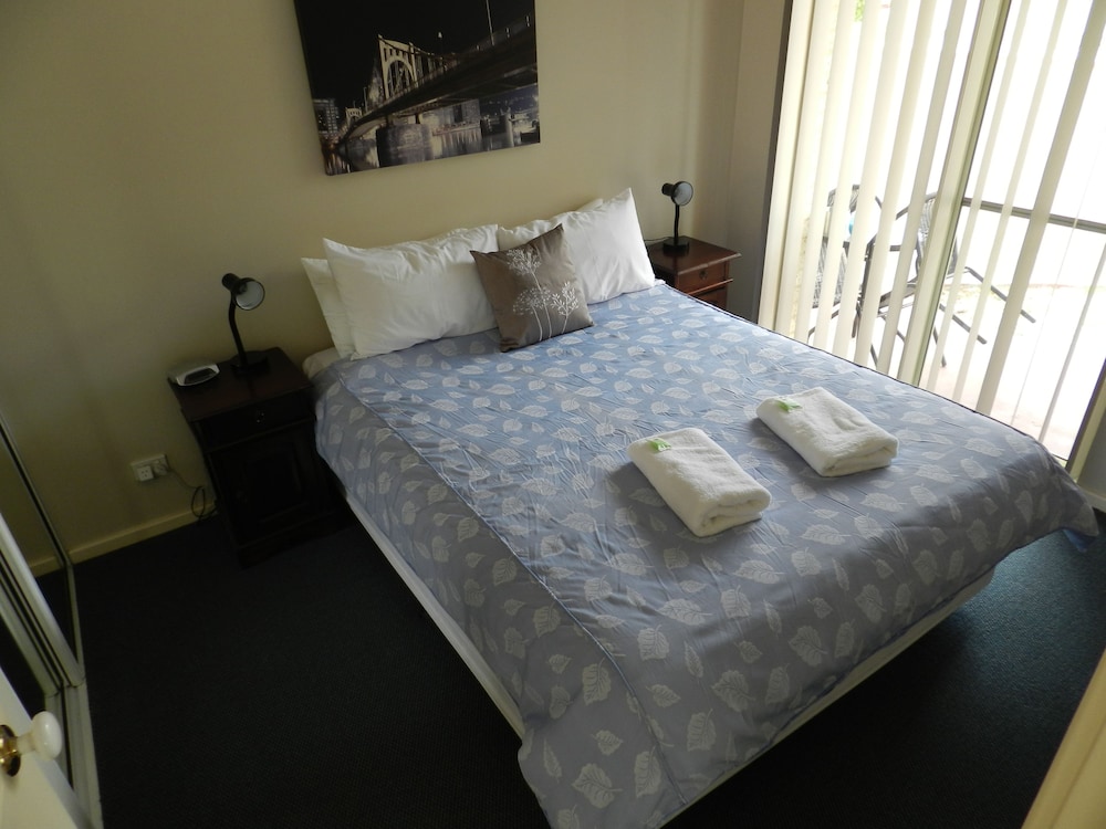 Harbourside Motel