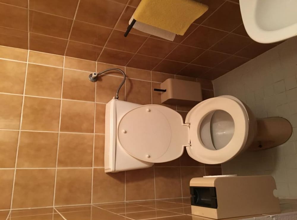 Comfortable Budva Rooms With Easy Access to Sveti Stefan