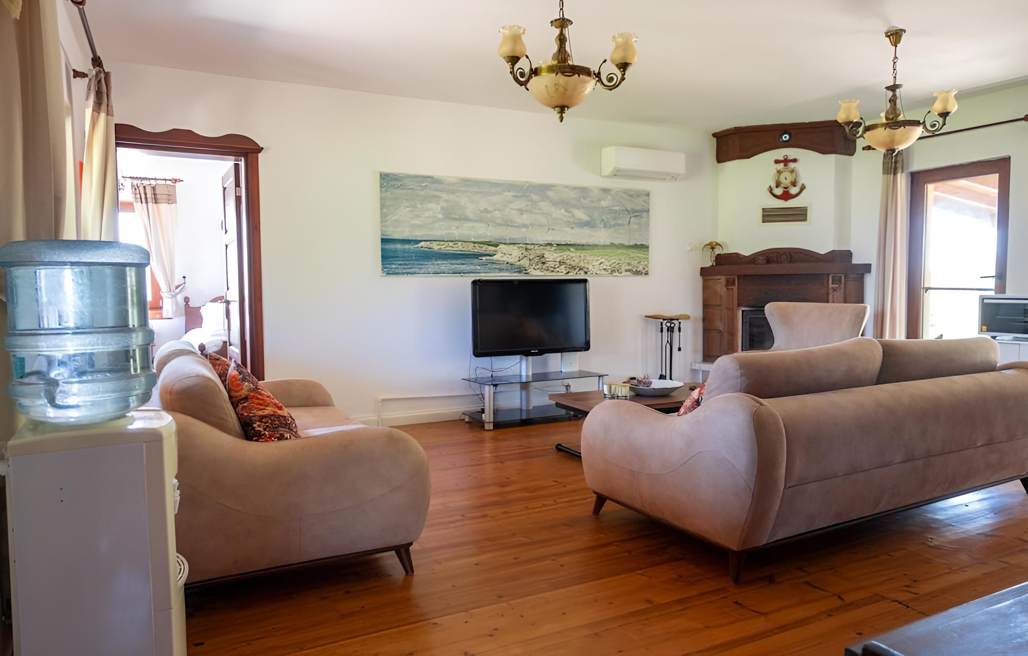 Serene House in Bozcaada view 4