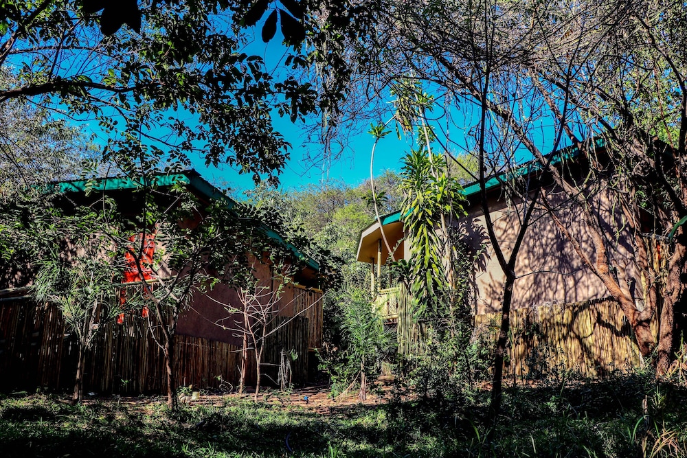 Kwalape Safari Lodge