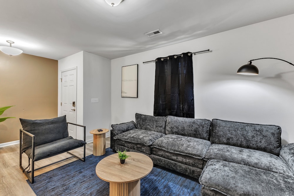 King 3BR Townhouse Mins to Cary NC State
