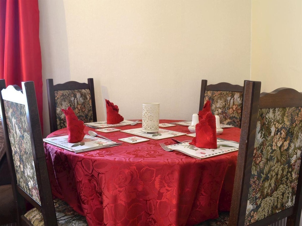 Cottage - Sleeps 3, Parking & Fishing view 5