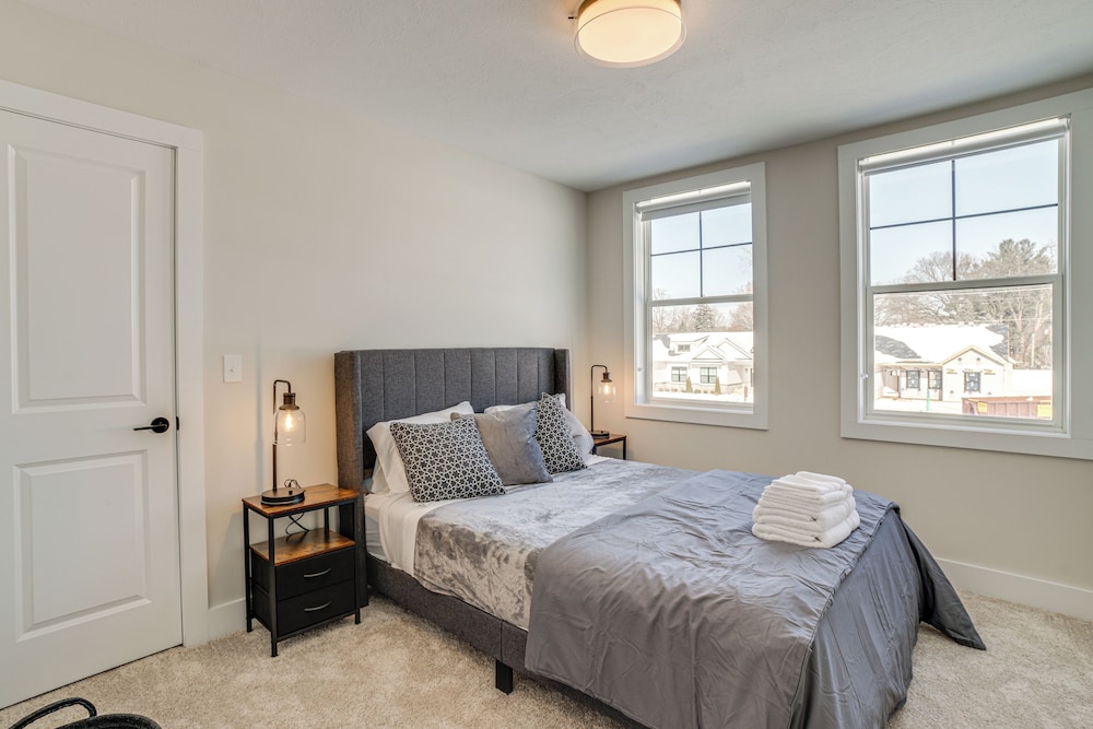 2 Mi to Notre Dame: Spacious Home w/ Private Yard