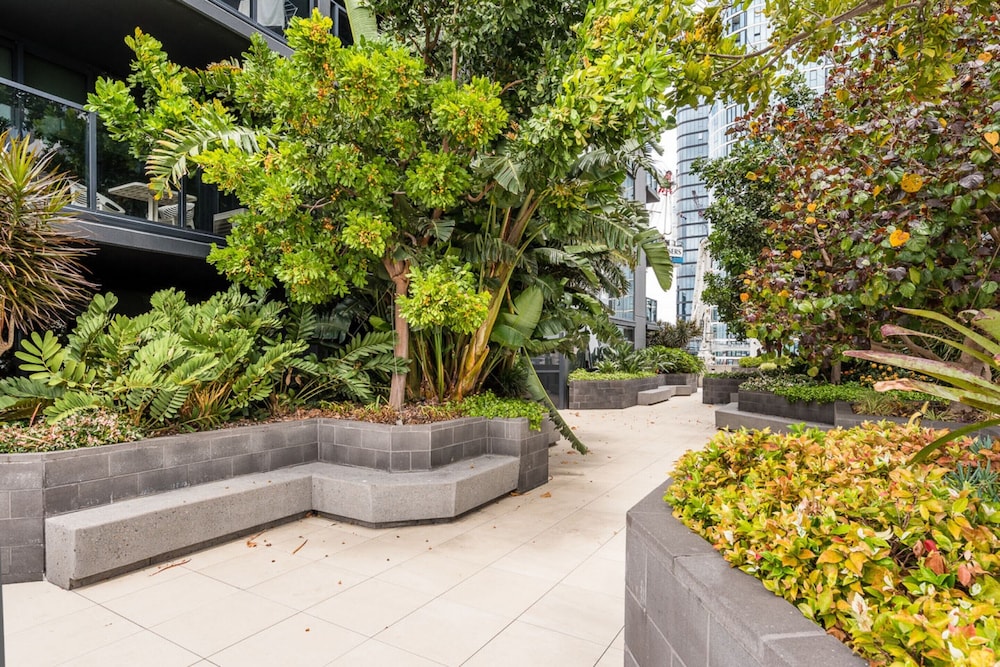 Impeccable 2-bed With Pool & Outdoor Dining