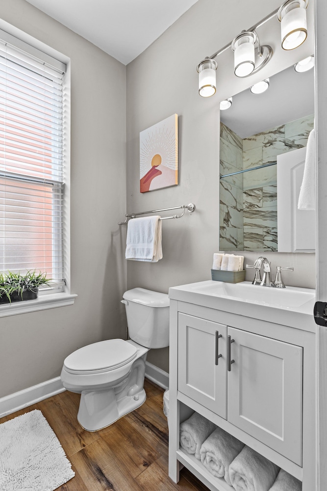 St Louis Vacations - Alluring City Escape Right JZ Vacation Rentals - Property Image 18