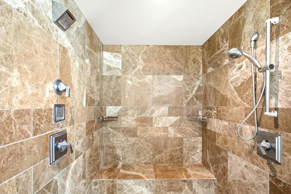 Honua Kai Konea 3 Free Rental Cars KBM Resorts Grand Suite 3 Units, 9 Bedrooms Ml-1418