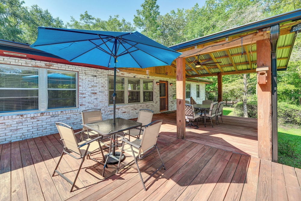 Pool & Deck: Pond-view Getaway in Newnan!