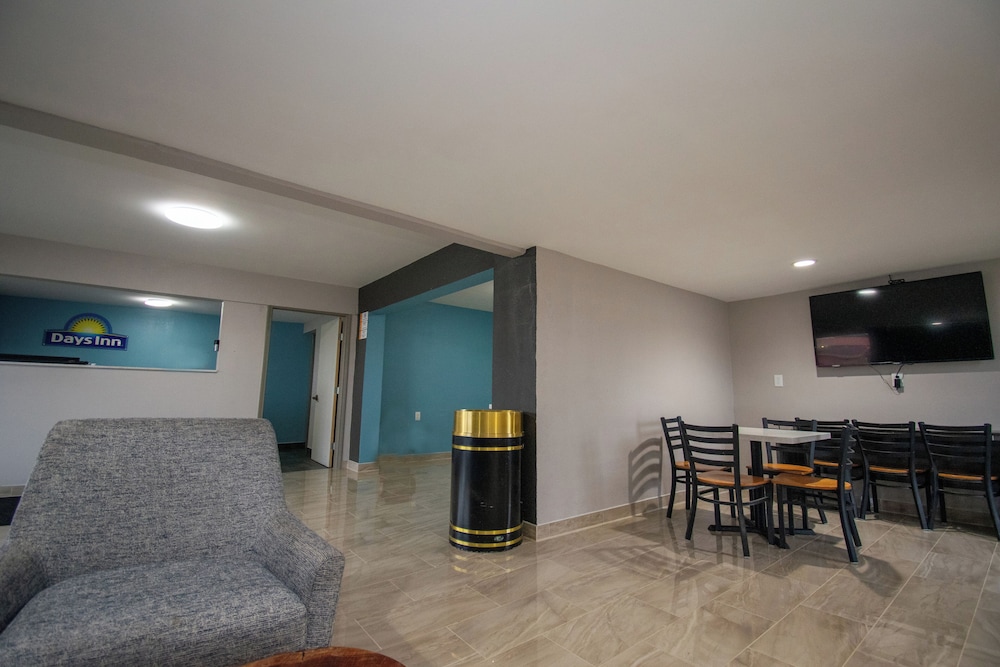 Days Inn by Wyndham Caddo Valley Arkadelphia view 2